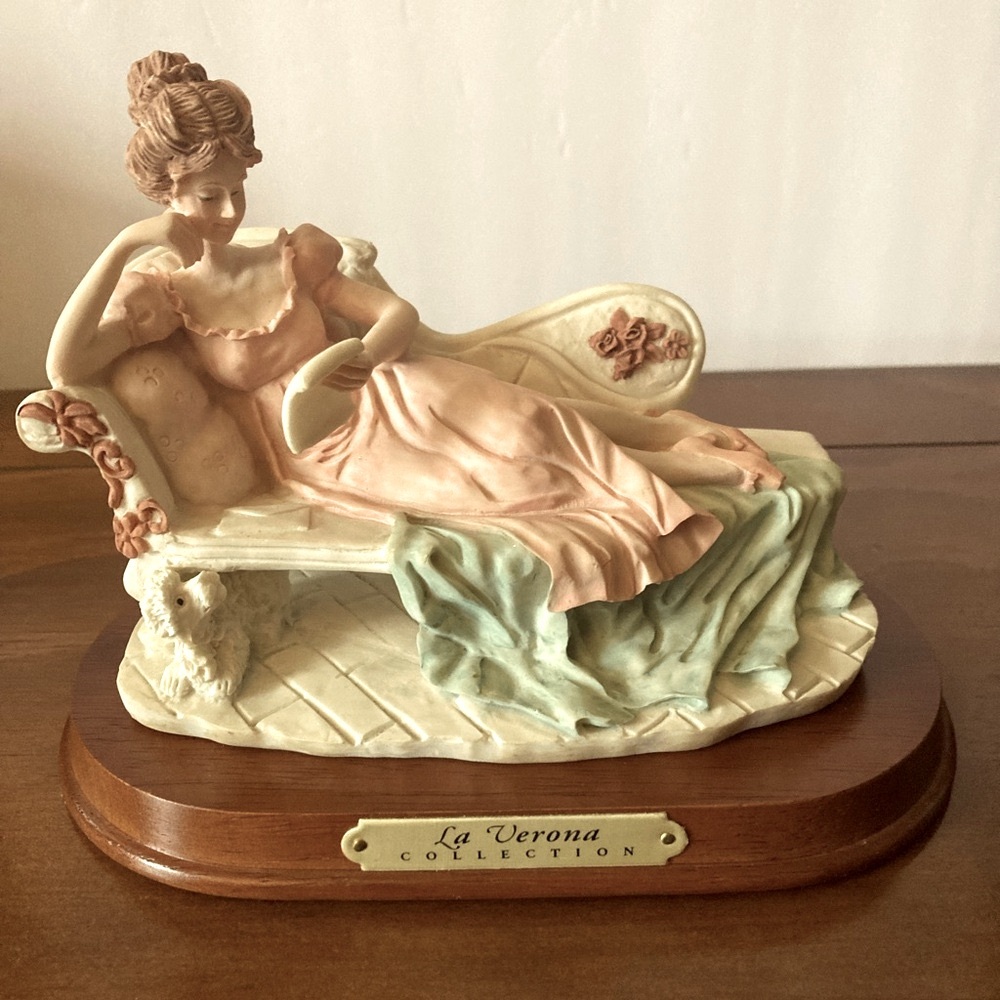 Classic La Verona Porcelain Lady on Chaise Lounge Reading a Letter Figurine EUC
